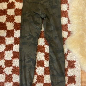Lululemon Athletica Camo Leggings Like New